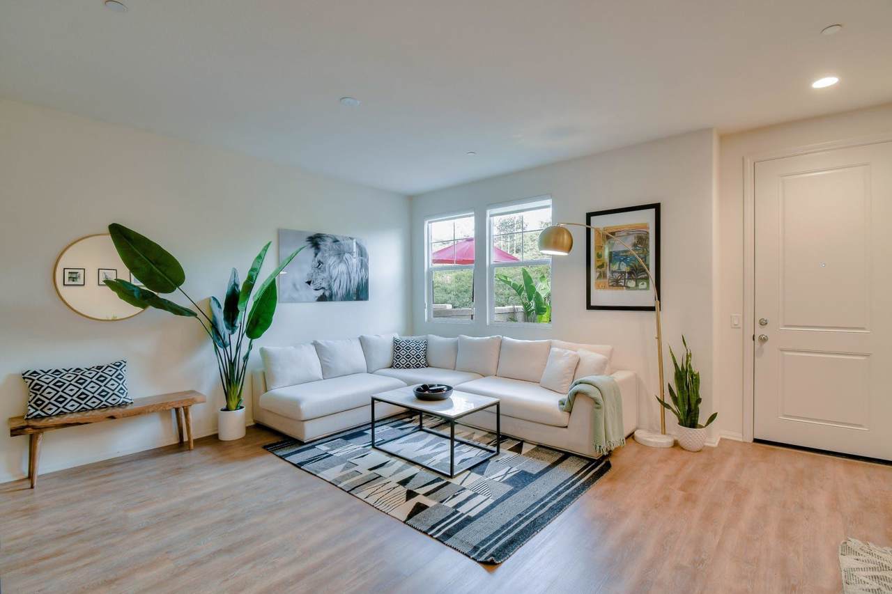 6526 Longboard Ct - Photo 1