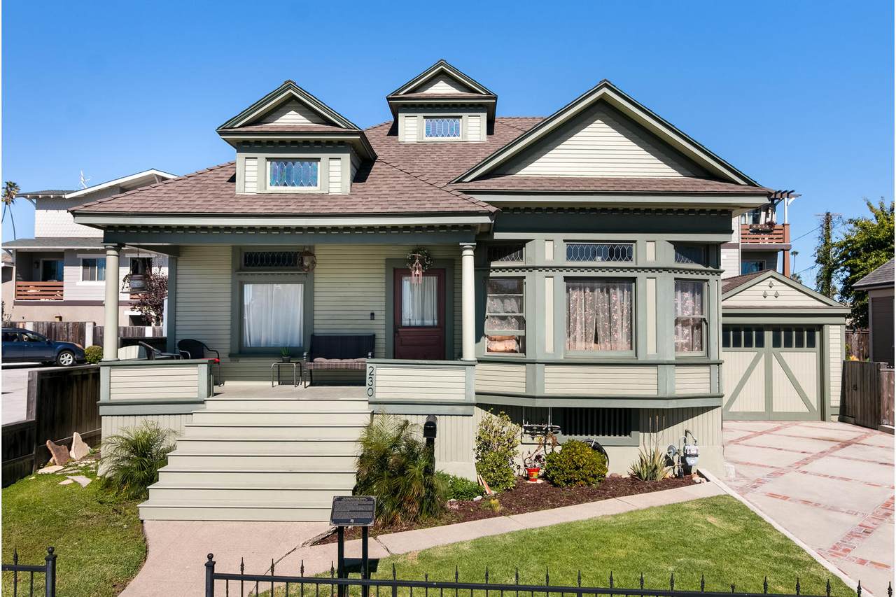 230 Ash St - Photo 1