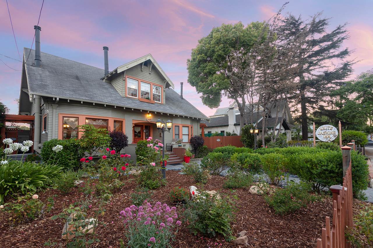 1327 Bath Street - Photo 1