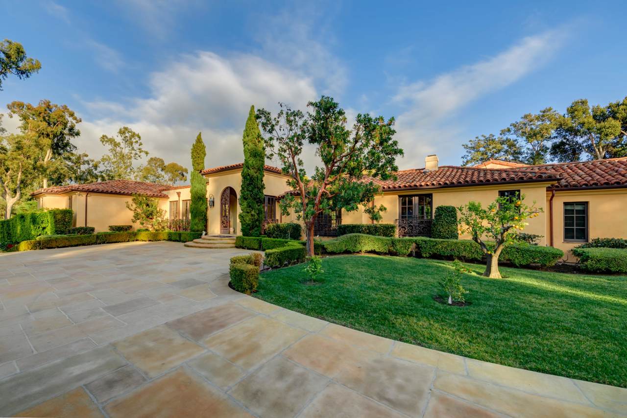 210 Butterfly Ln - Photo 1