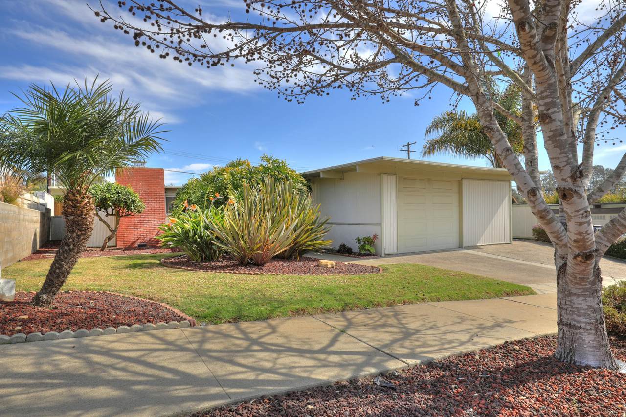 212 La Jolla Dr - Photo 1