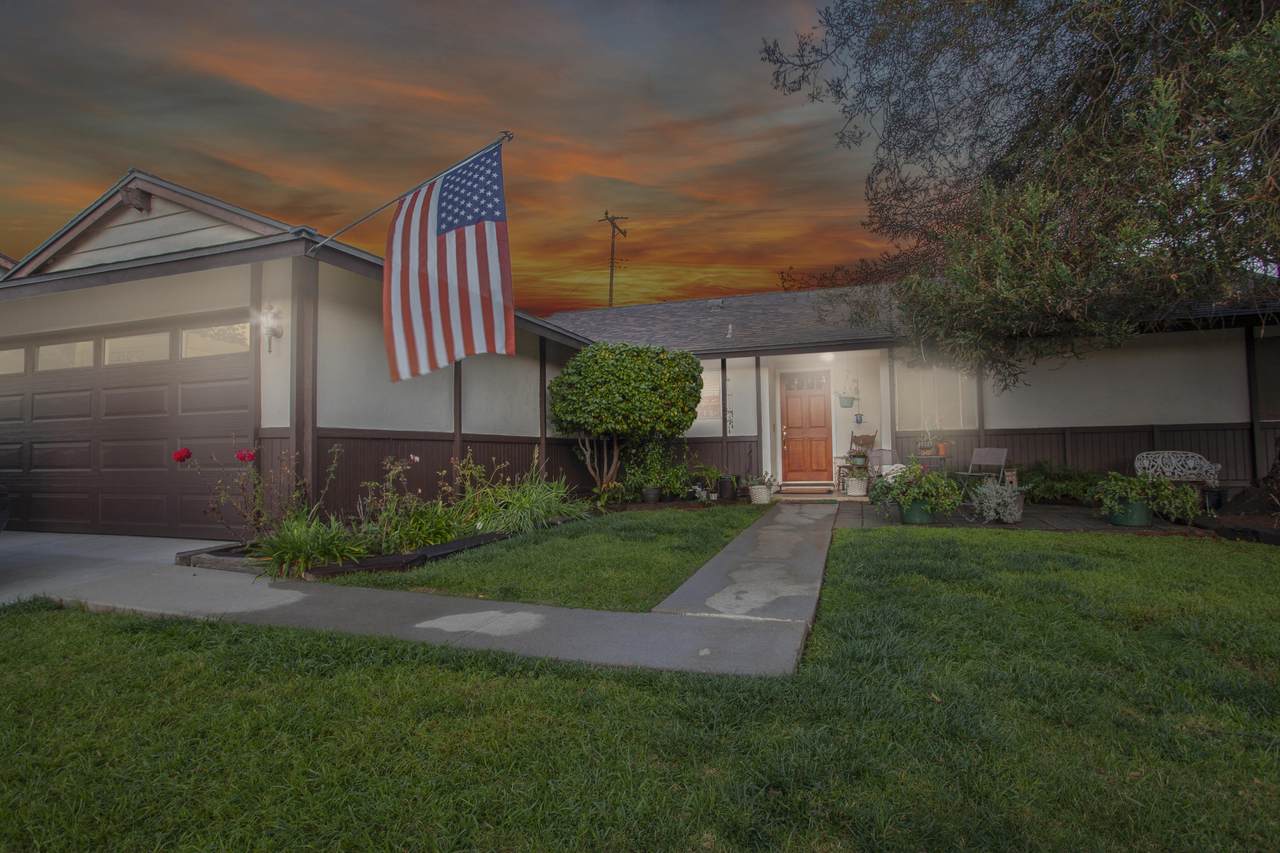 252 Santa Barbara Shores - Photo 1