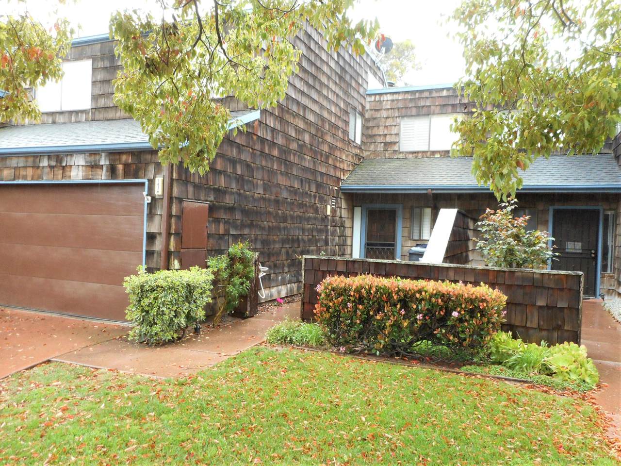 1416 Oakridge Park Rd - Photo 1