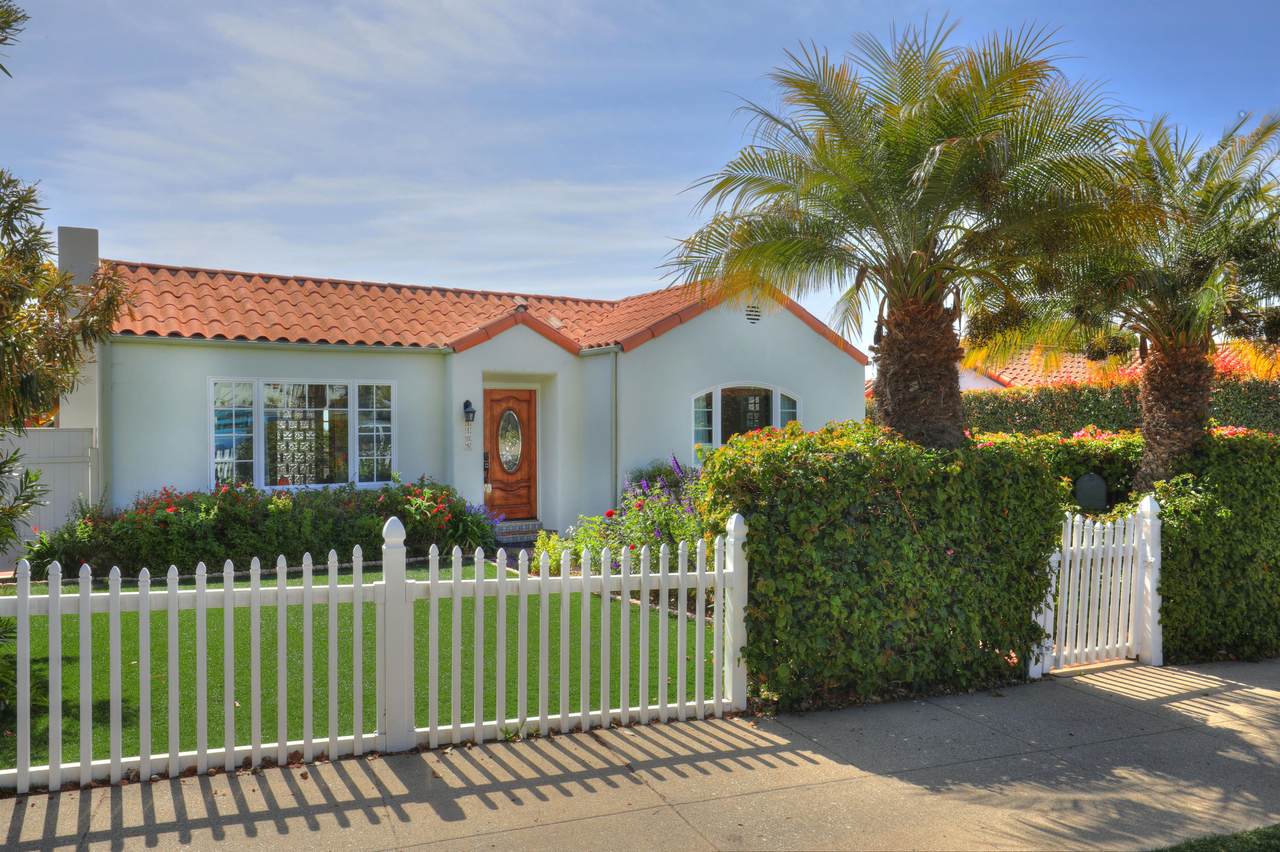 1105 Las Olas Ave - Photo 1