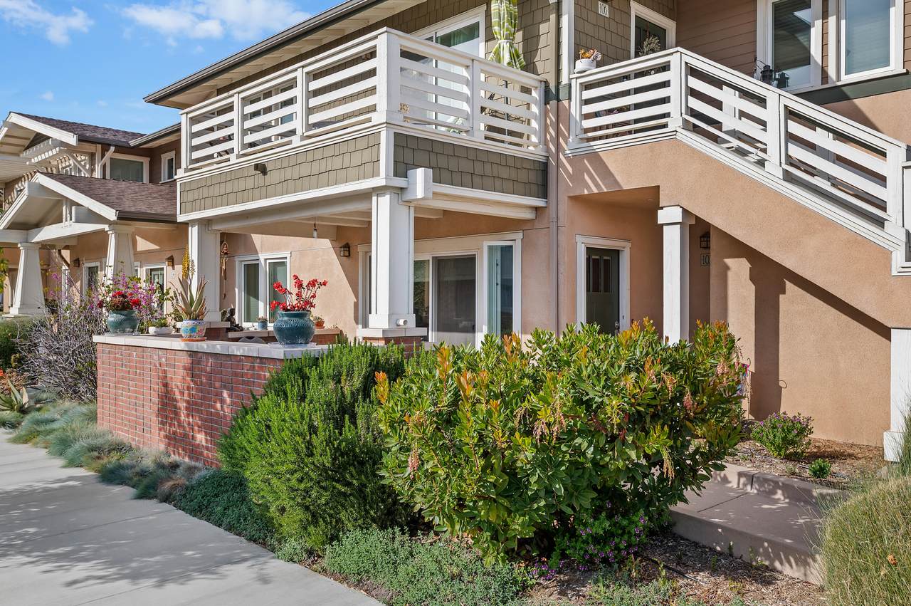 1008 Los Angeles Ave - Photo 1