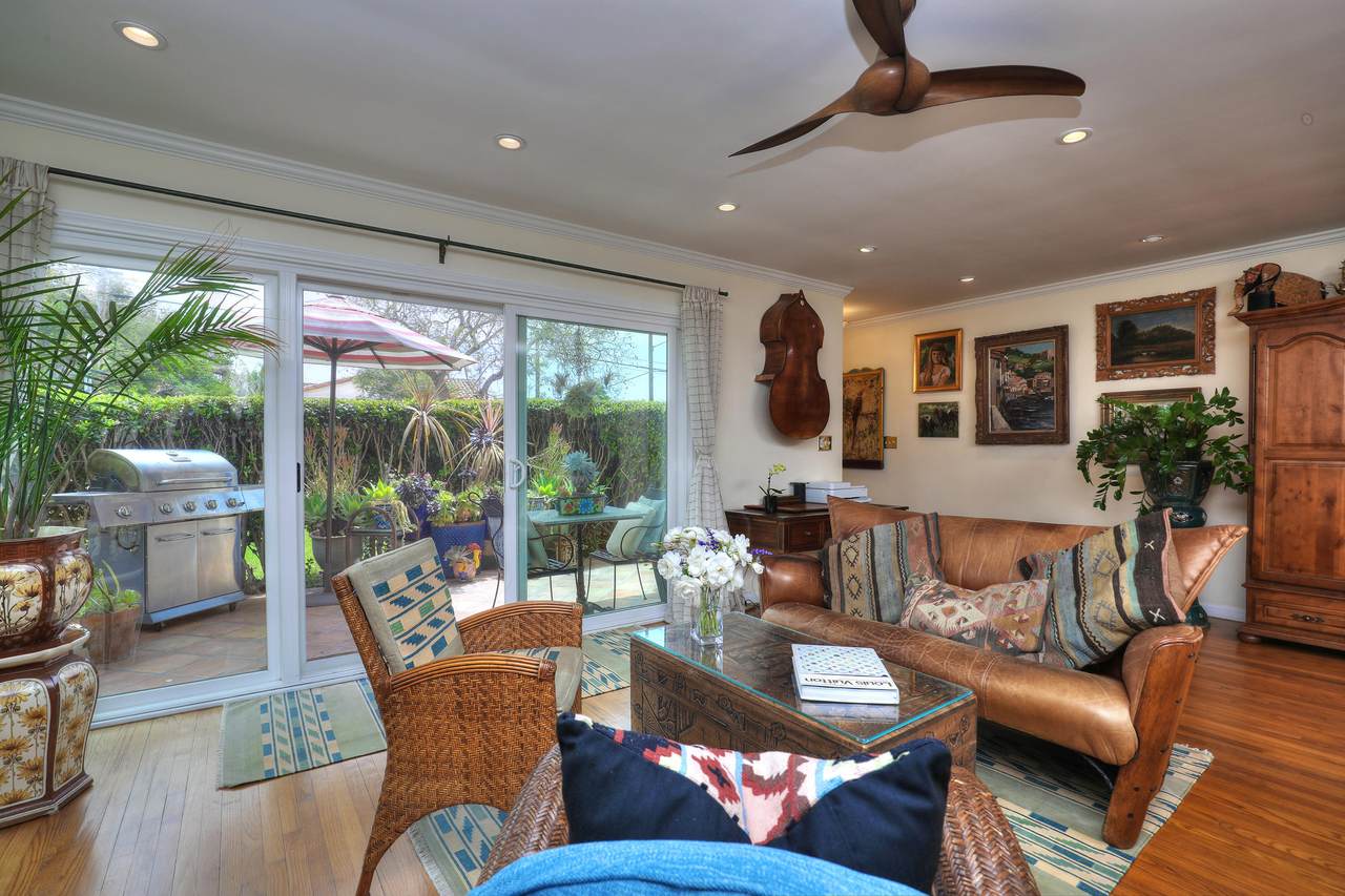 34 Constance Ave - Photo 1