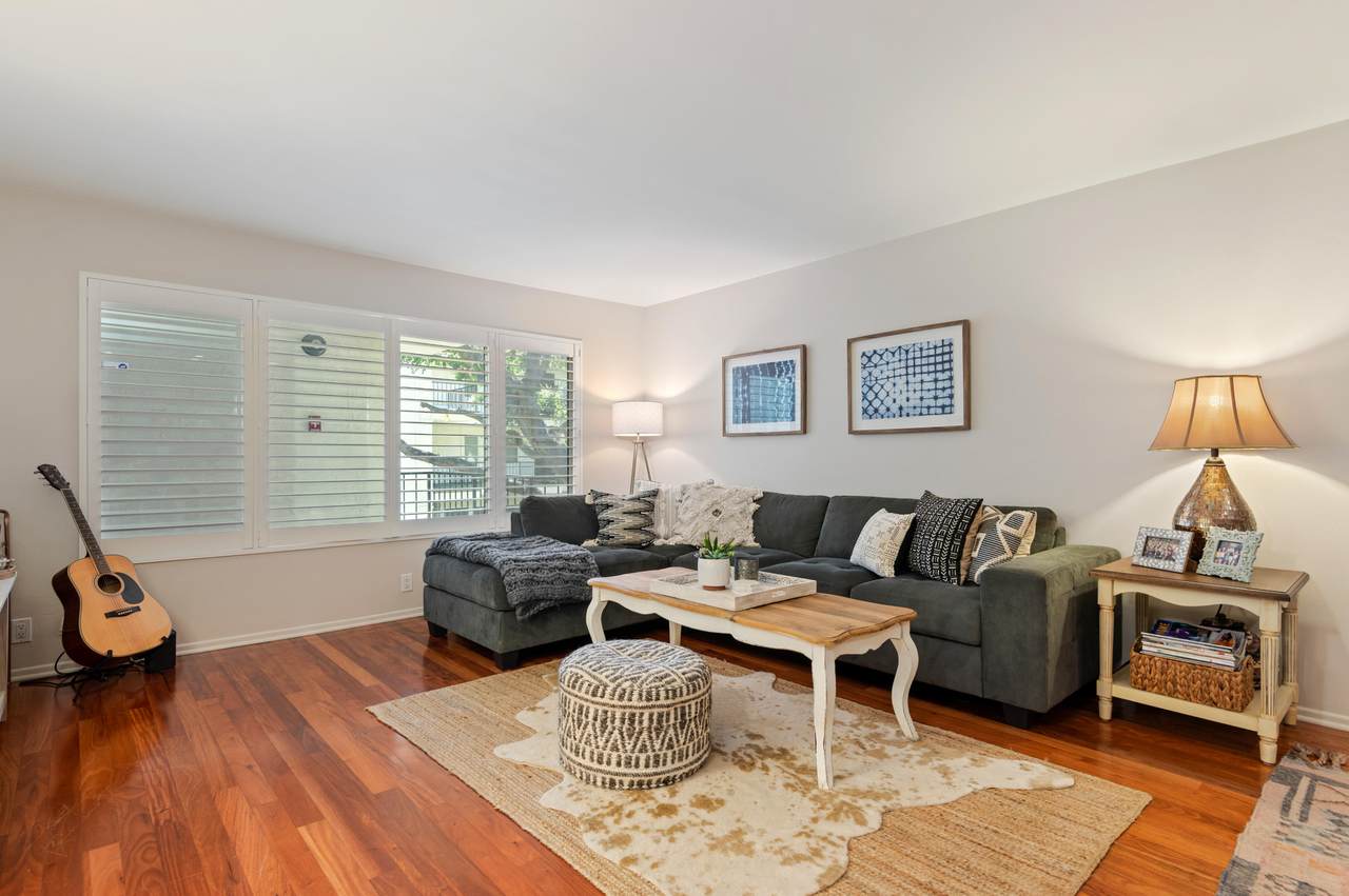1701 Anacapa St - Photo 1