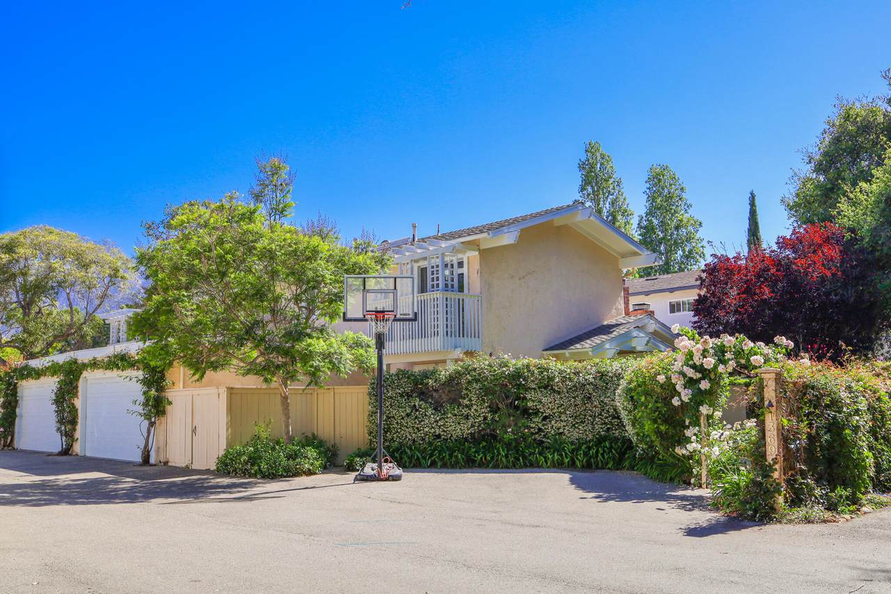 1369 Danielson Rd - Photo 1