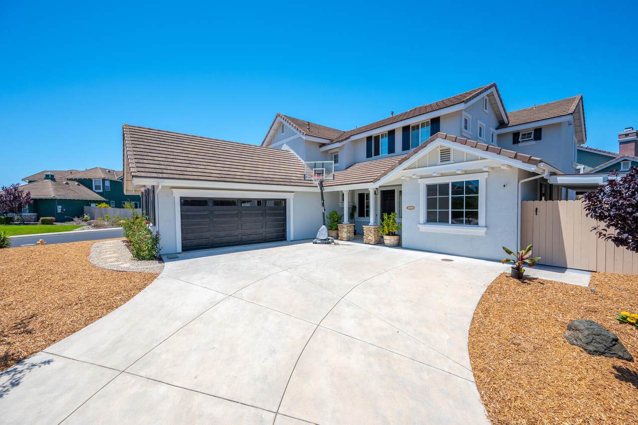 2975 Barberry Ct - Photo 1