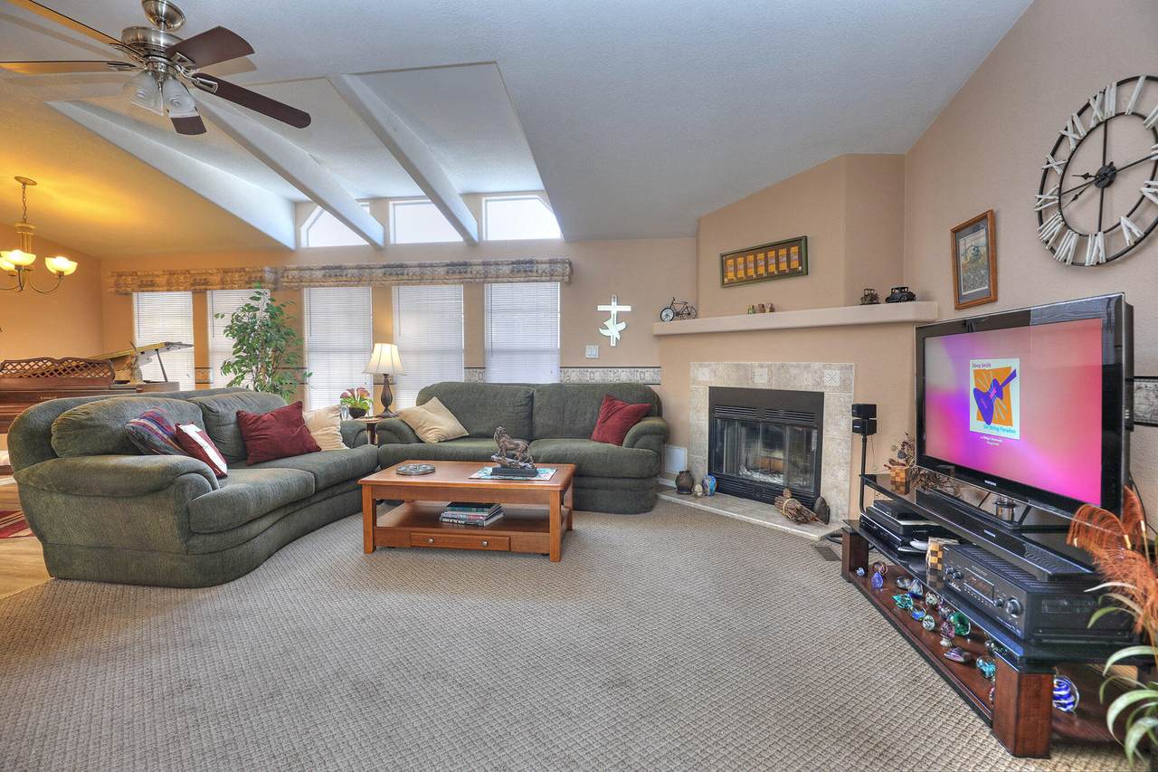 945 Ward Dr - Photo 1