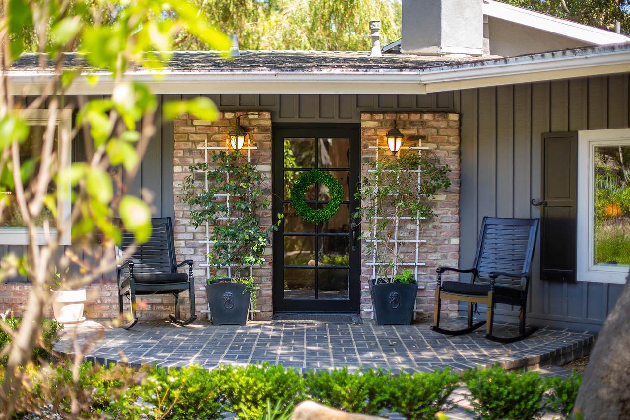 1434 Foothill Rd - Photo 1