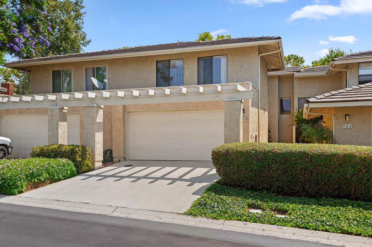 924 Sandberg Ln - Photo 1