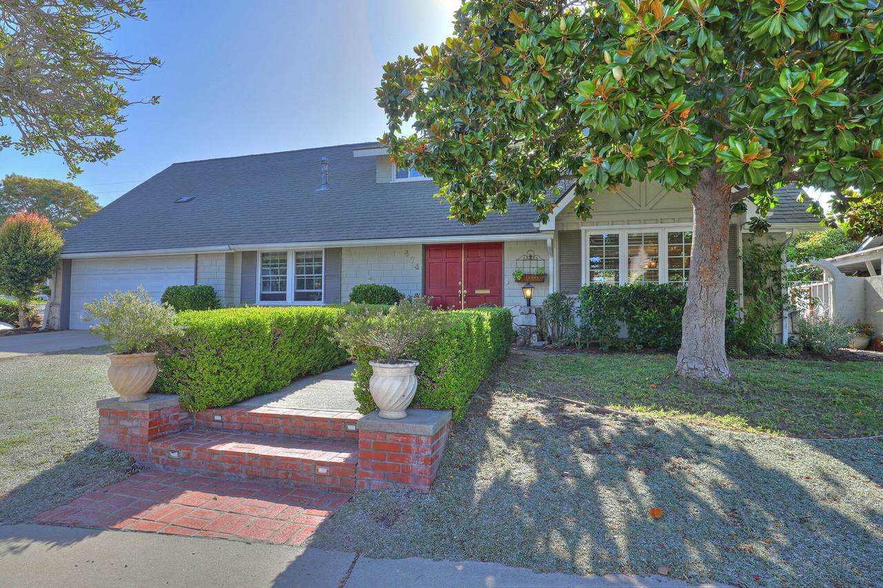 474 Harvard Ln - Photo 1