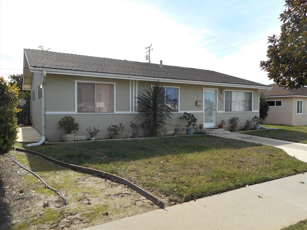 1004 Lemon Ave - Photo 1