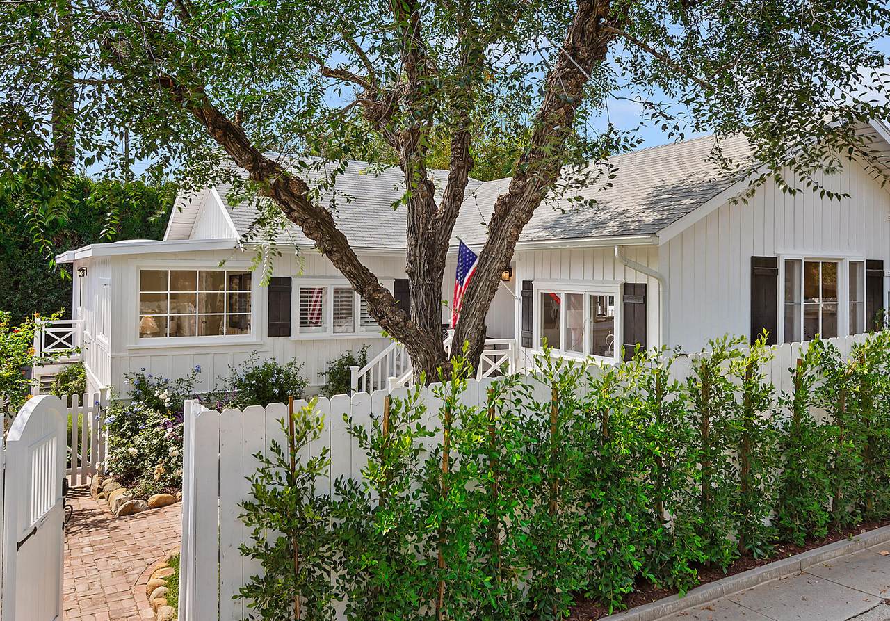 2015 Green Ln - Photo 1