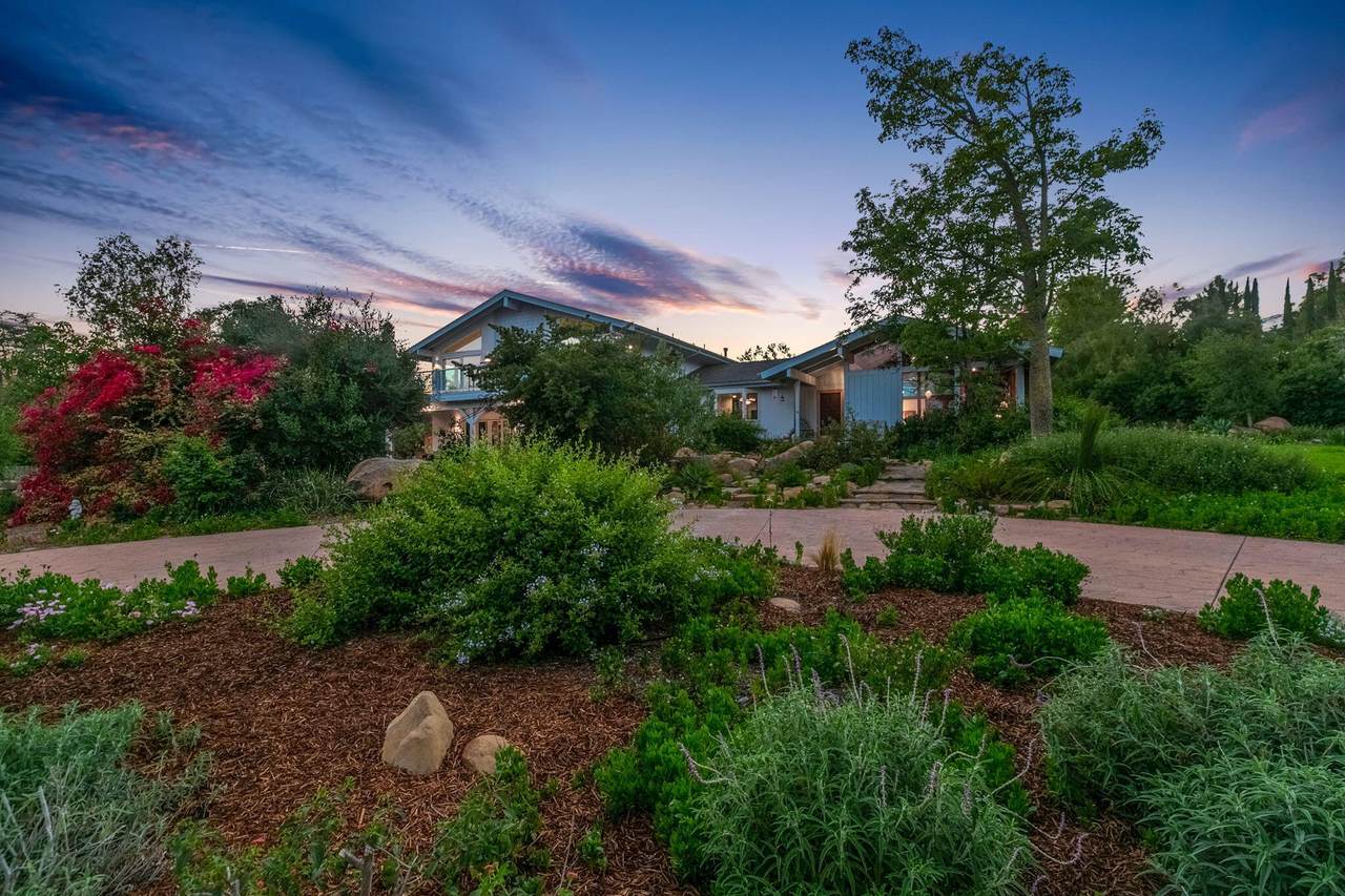 545 Del Oro Dr - Photo 1