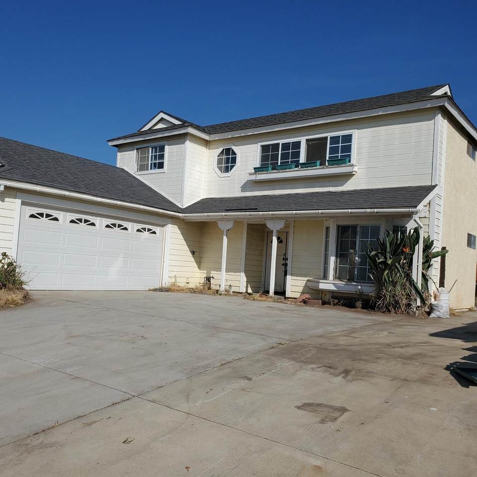 228 Cottonwood Lane - Photo 1