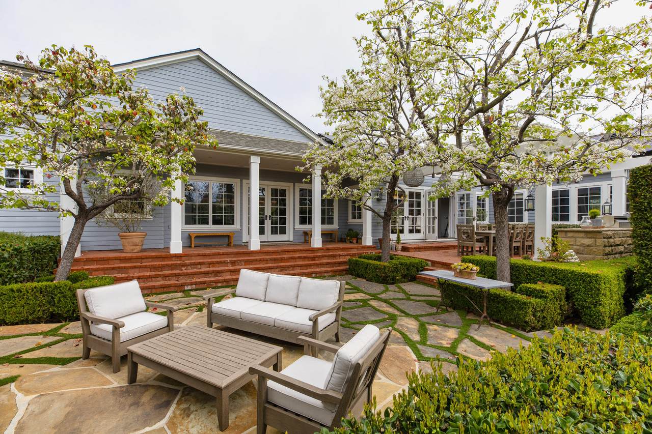 199 Ocean View Ave - Photo 1