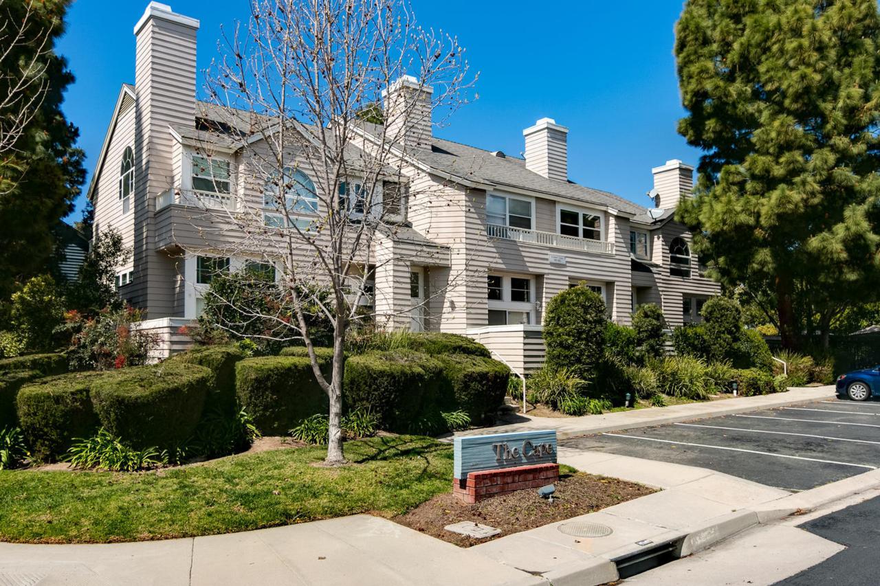 872 Gilbert Lane - Photo 1
