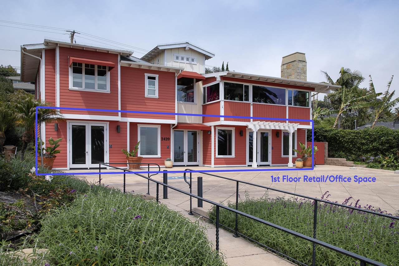 2420 Lillie Ave - Photo 1