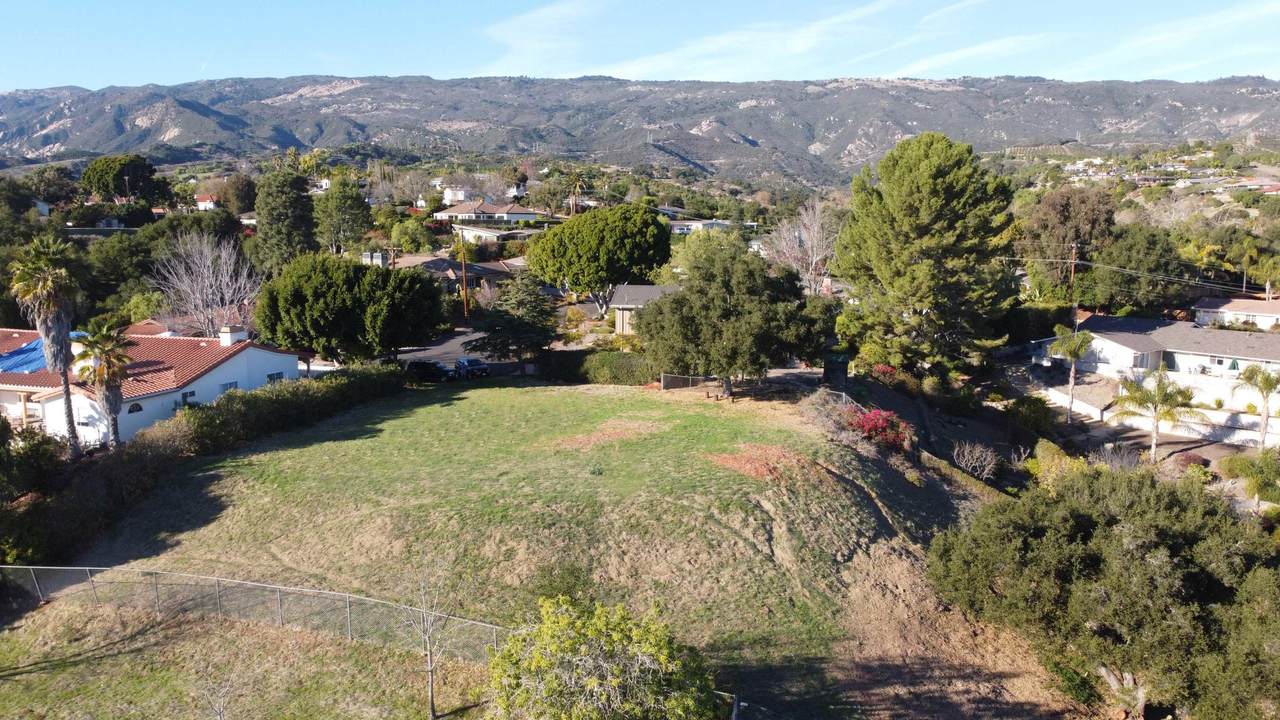1162 Camino Palomera - Photo 1