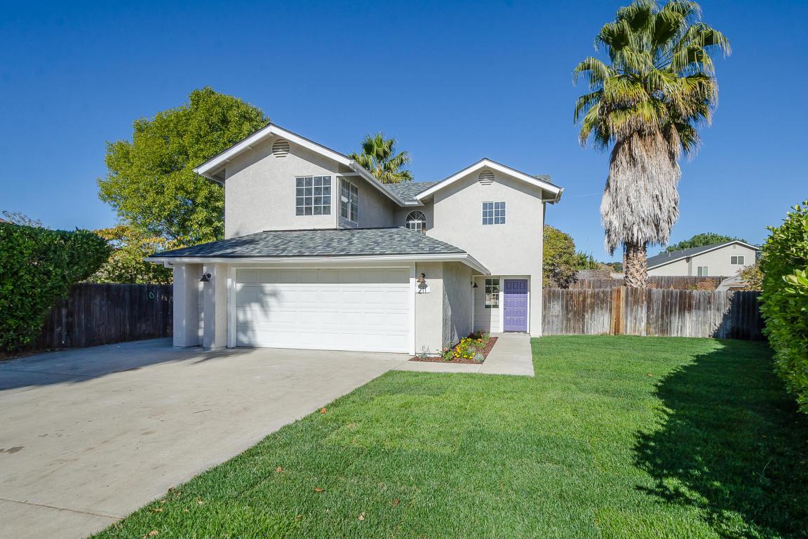 211 Menlo Dr - Photo 1