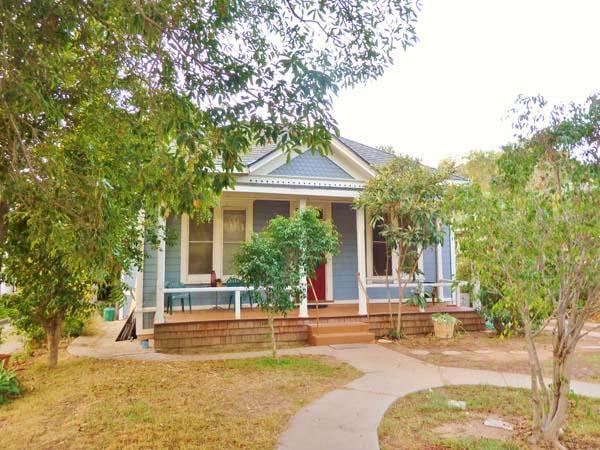 1521 De La Vina St - Photo 1