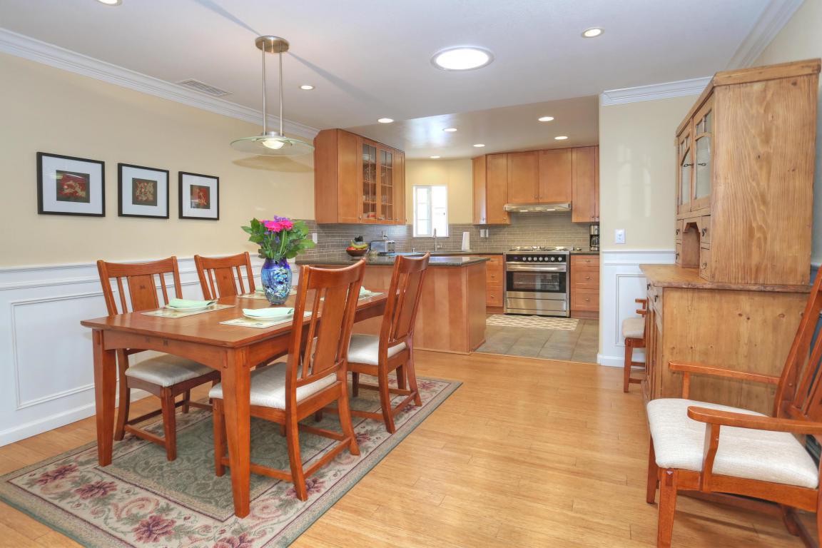 1540 Linden Ave - Photo 1