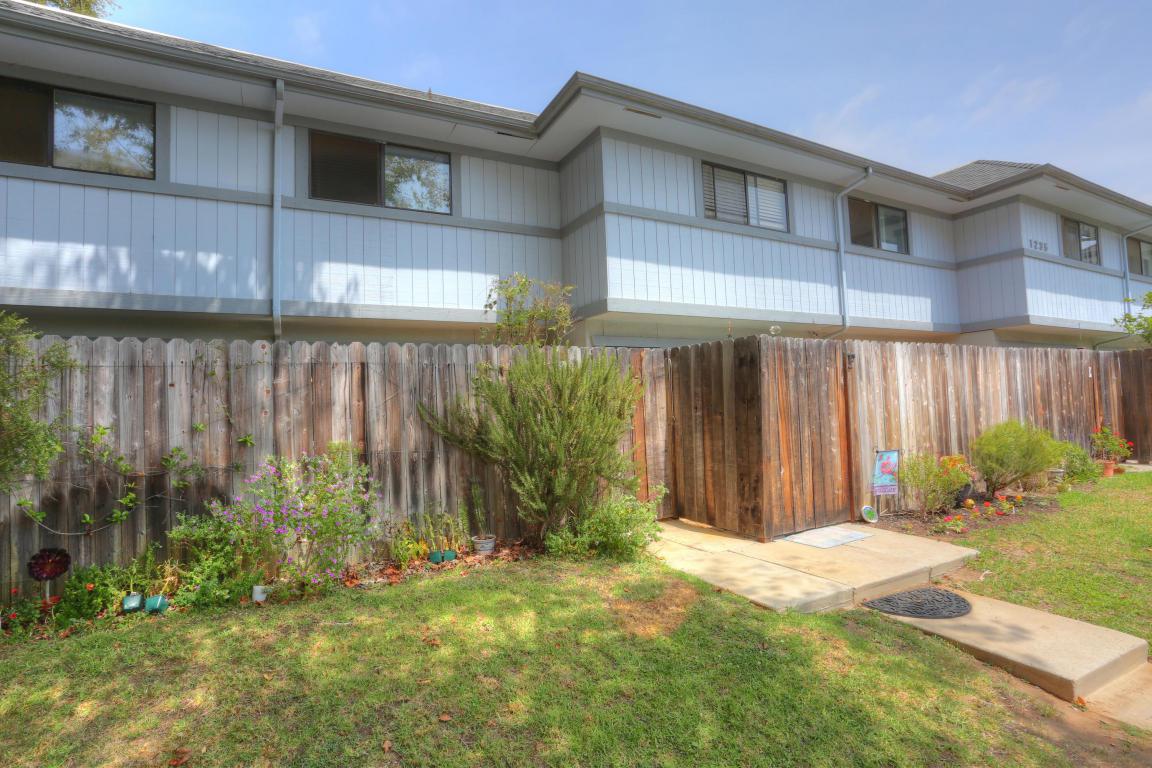 1235 Stonecreek Rd - Photo 1