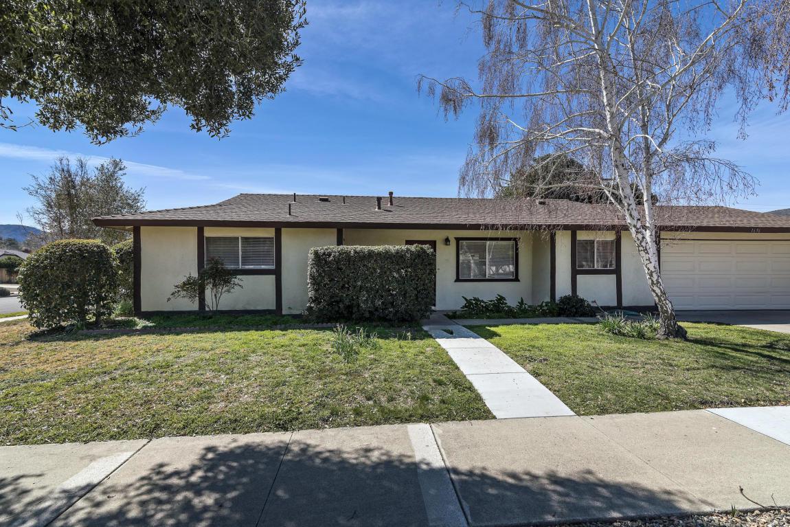 1656 Juniper Ave - Photo 1
