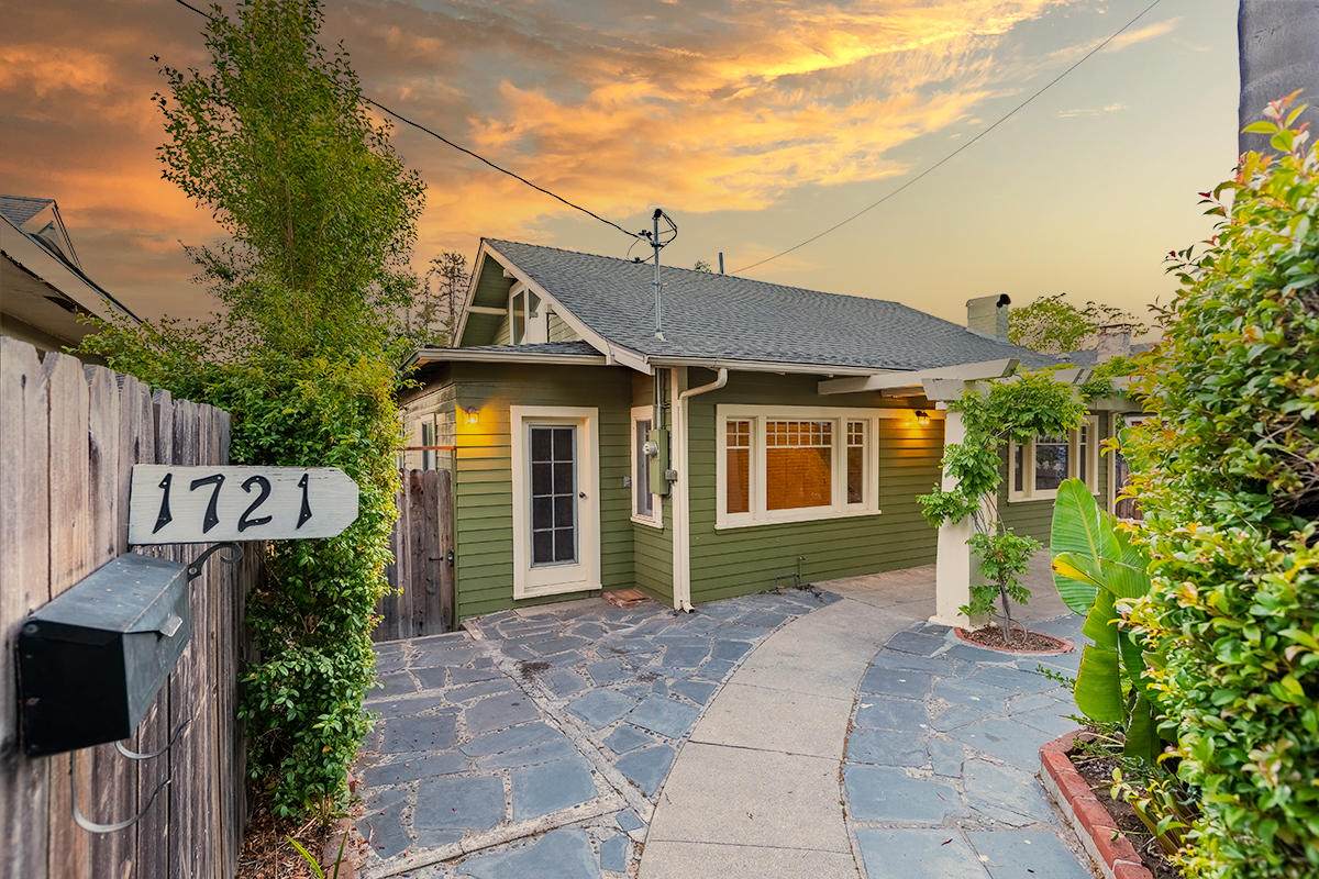 1721 Olive St - Photo 1