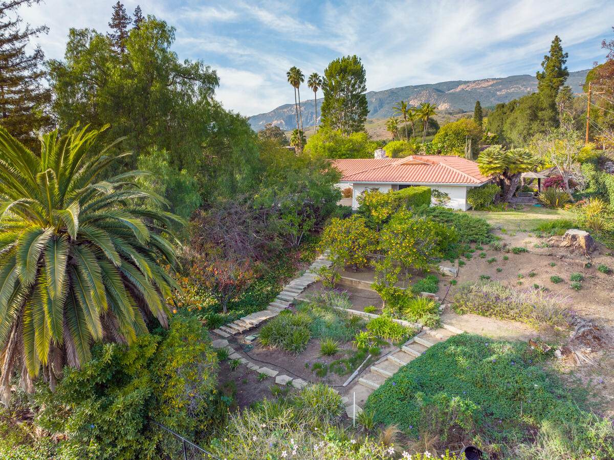 1370 Holiday Hill Rd - Photo 1