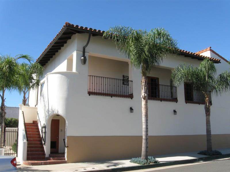 219 Carrillo St - Photo 1