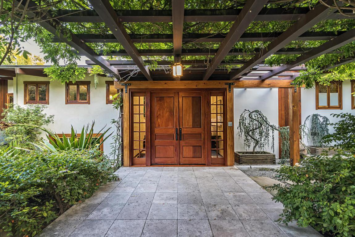 2815 East Valley Road - Photo 1
