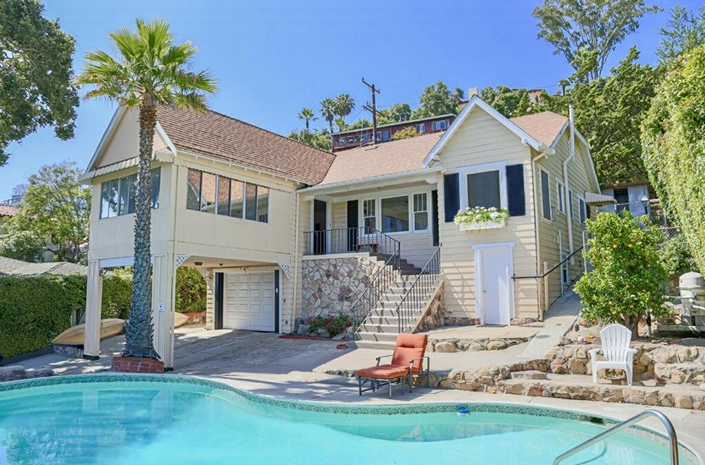 1257 Dover Ln - Photo 1