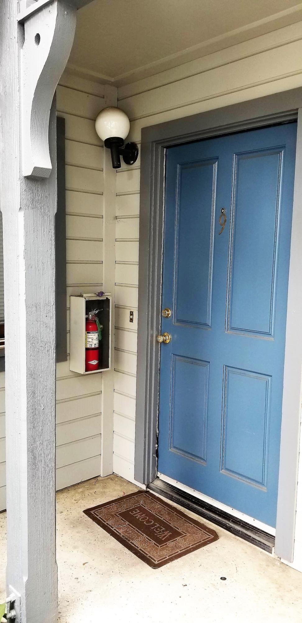 521 Montecito St - Photo 1