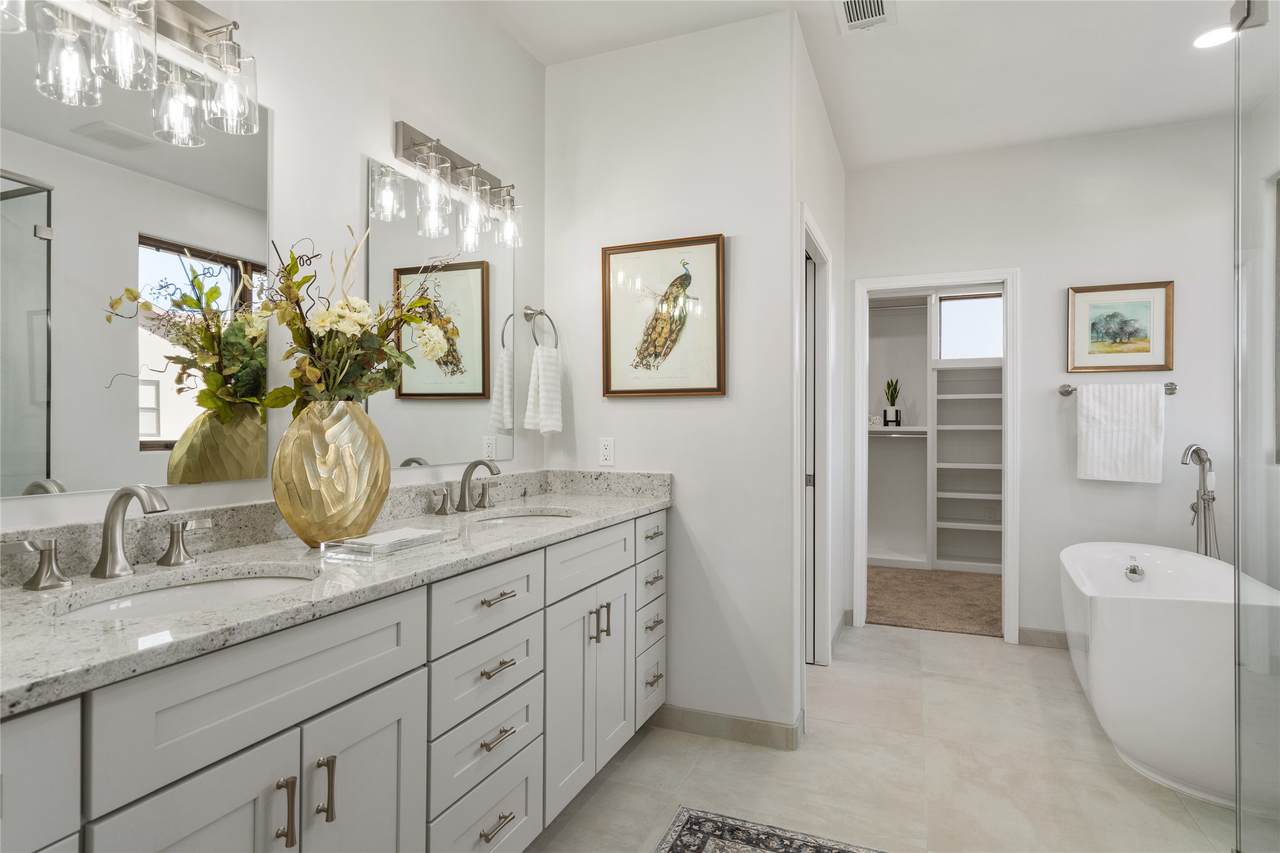 220 Grand Canyon Drive - Photo 1