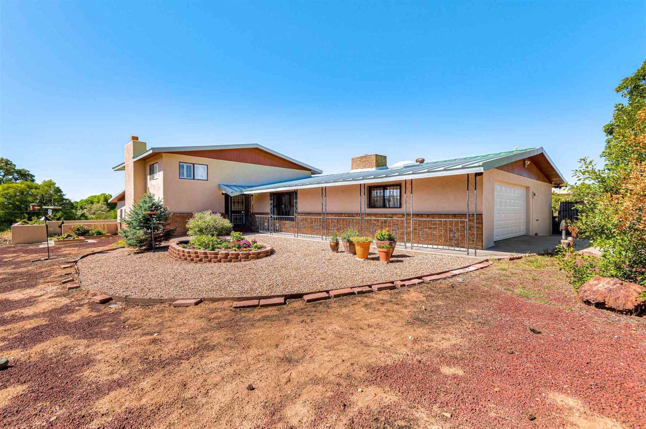 5 Sunset Rd - Photo 1 5 Sunset Rd - Photo 1