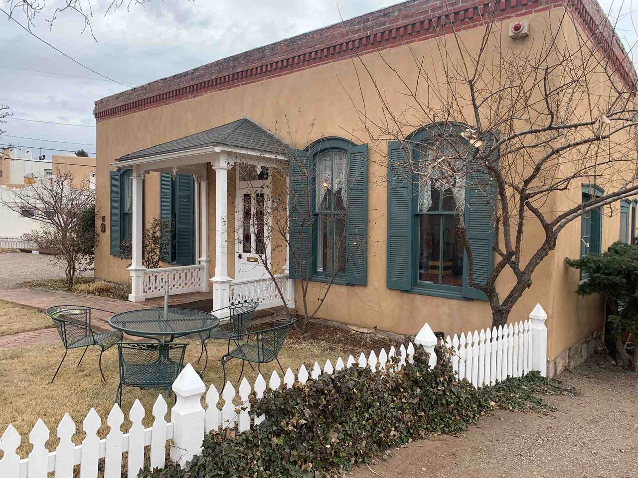 208 Griffin - Photo 1