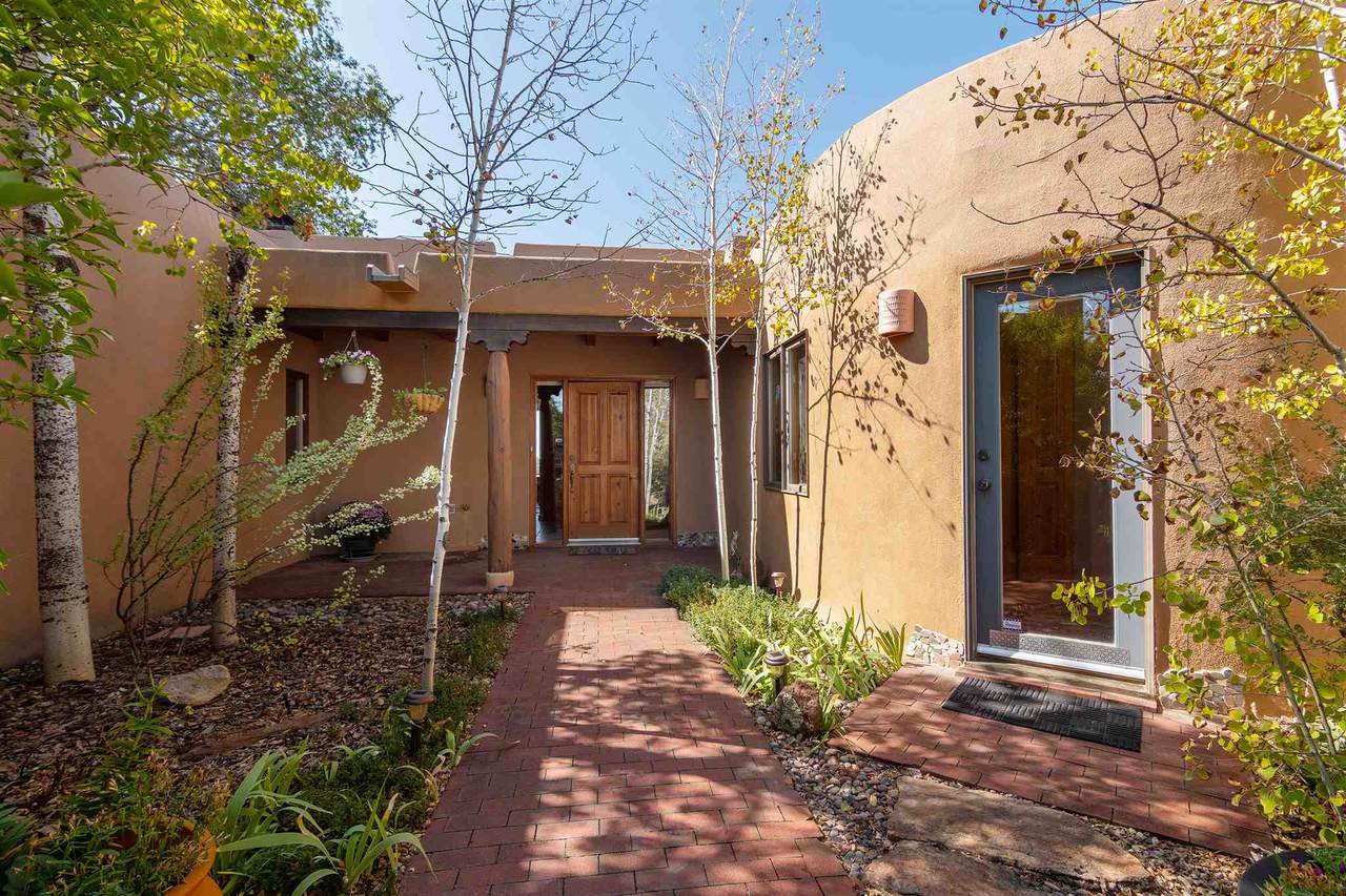 4 Caliente Road - Photo 1