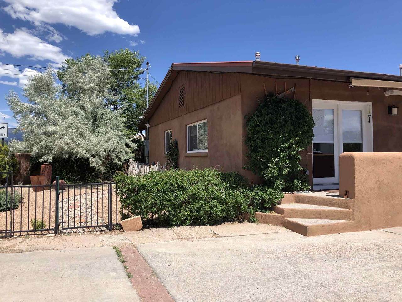 1506 Alameda - Photo 1