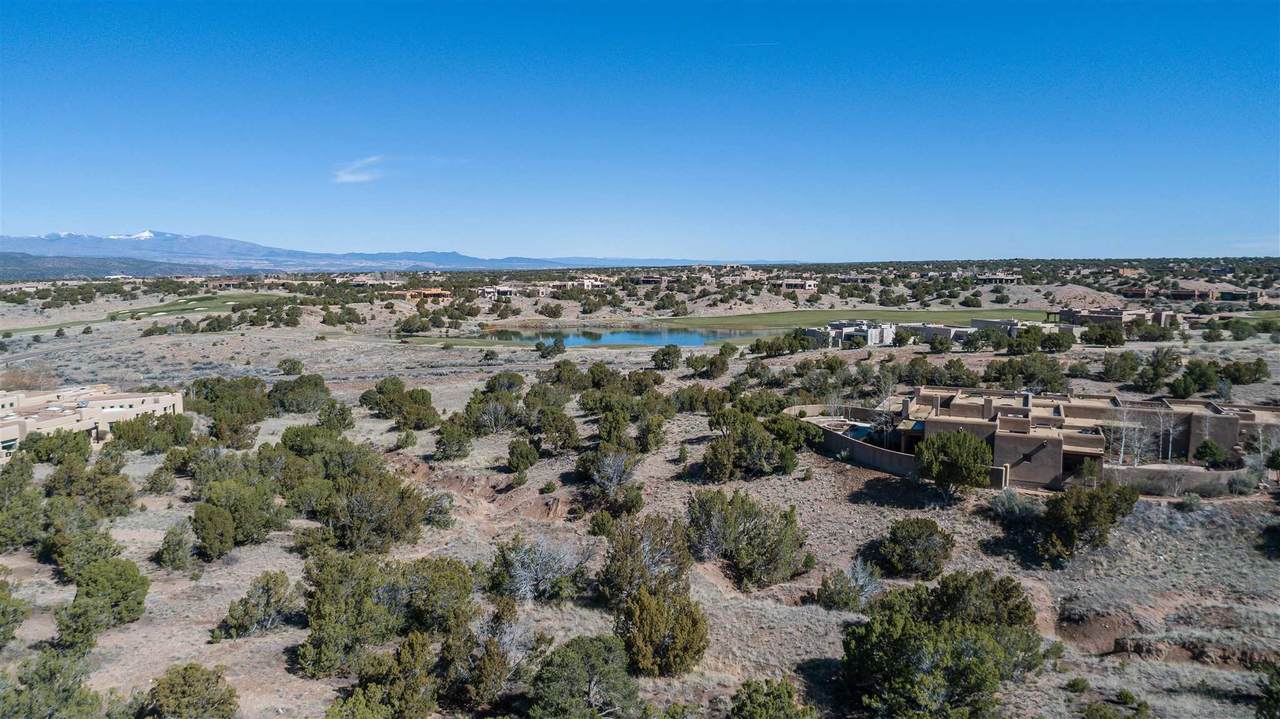 86 Grey Wolf, Lot 580 - Photo 1