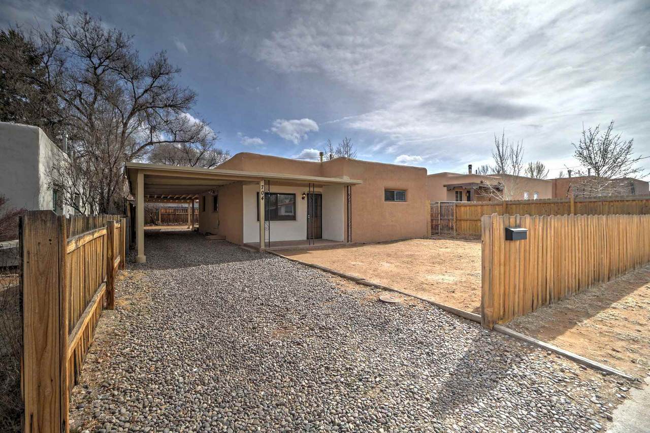 704 Franklin Ave - Photo 1