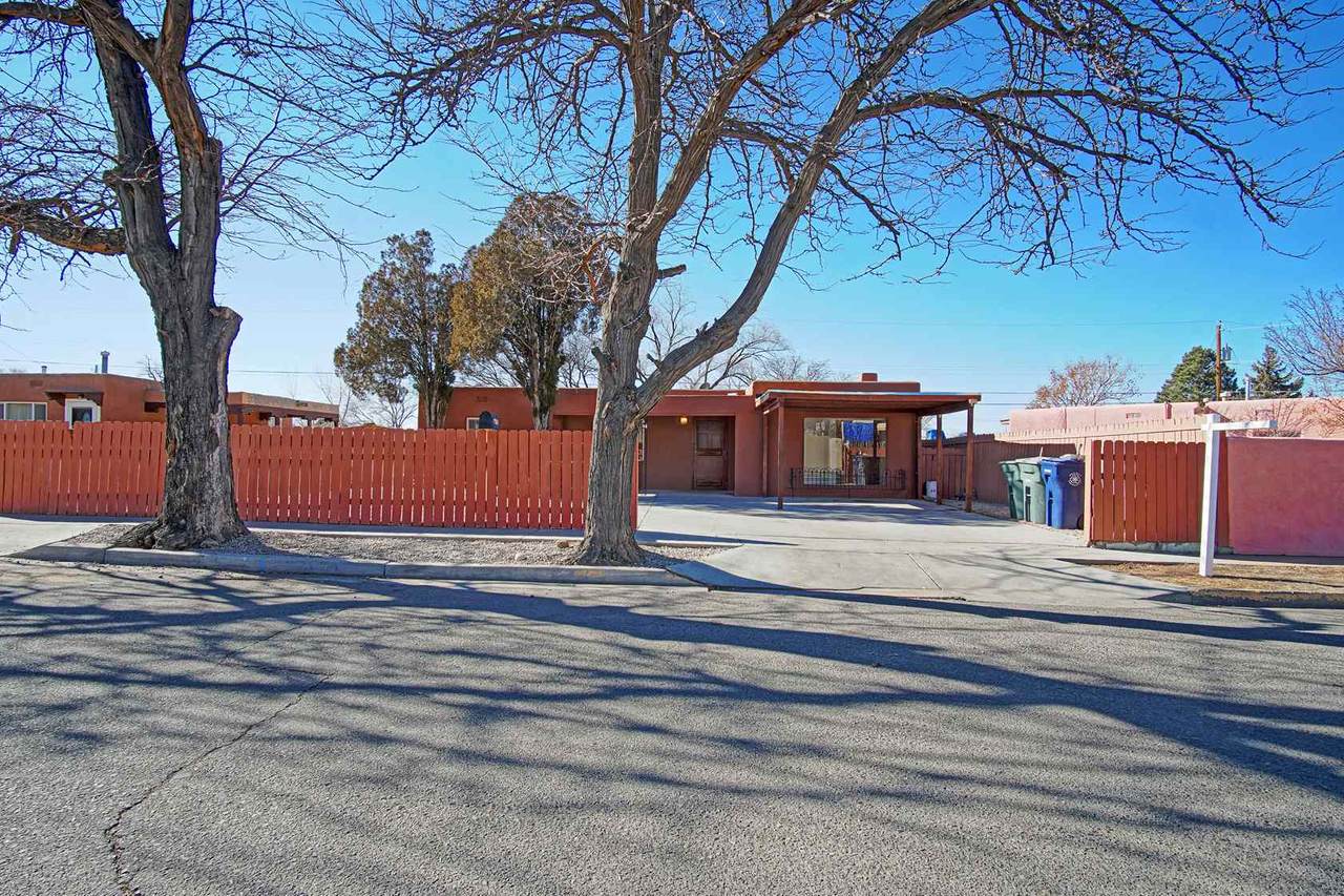 1304 Declovina St - Photo 1