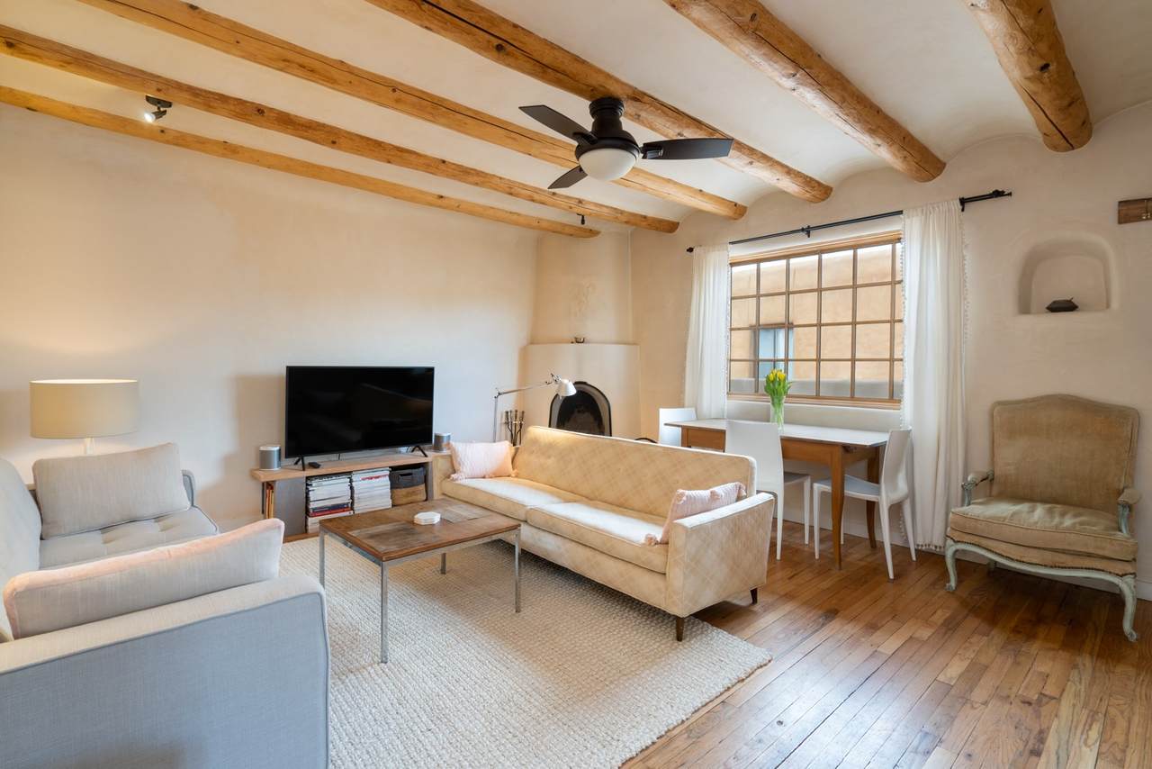 534 Calle Corvo - Photo 1