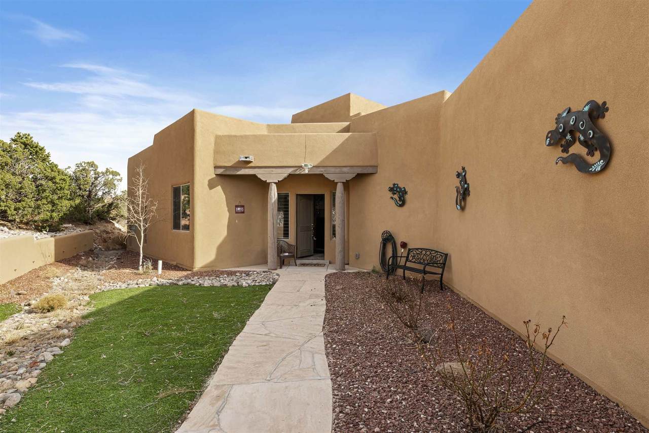 6 Creekside Court - Photo 1