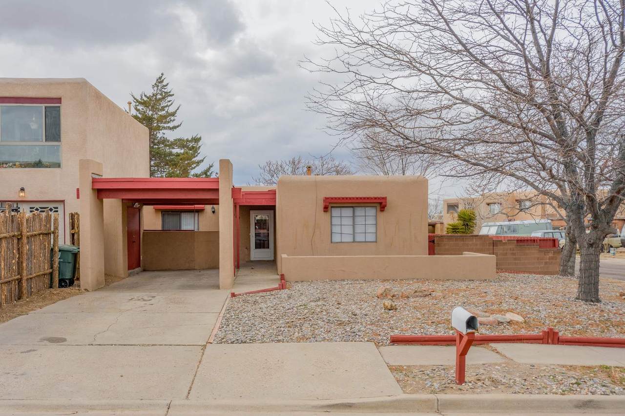 2402 Calle Zaguan - Photo 1