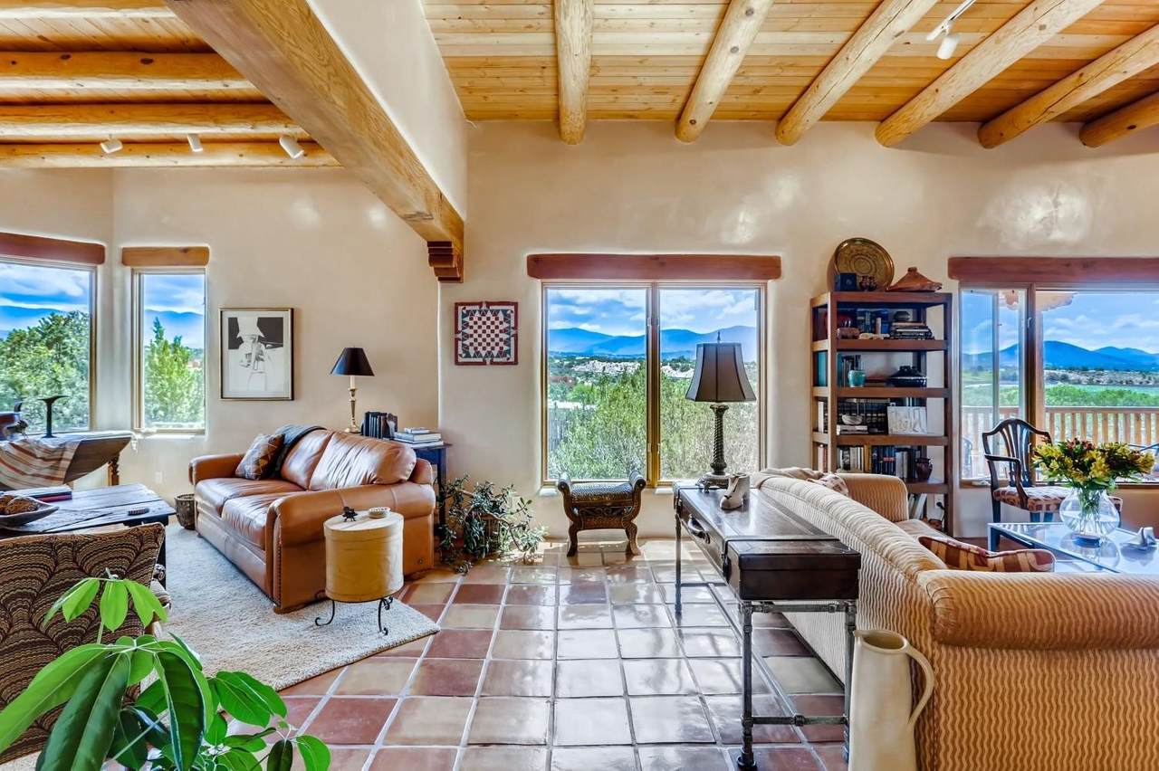 1013 Calle Dorthia - Photo 1