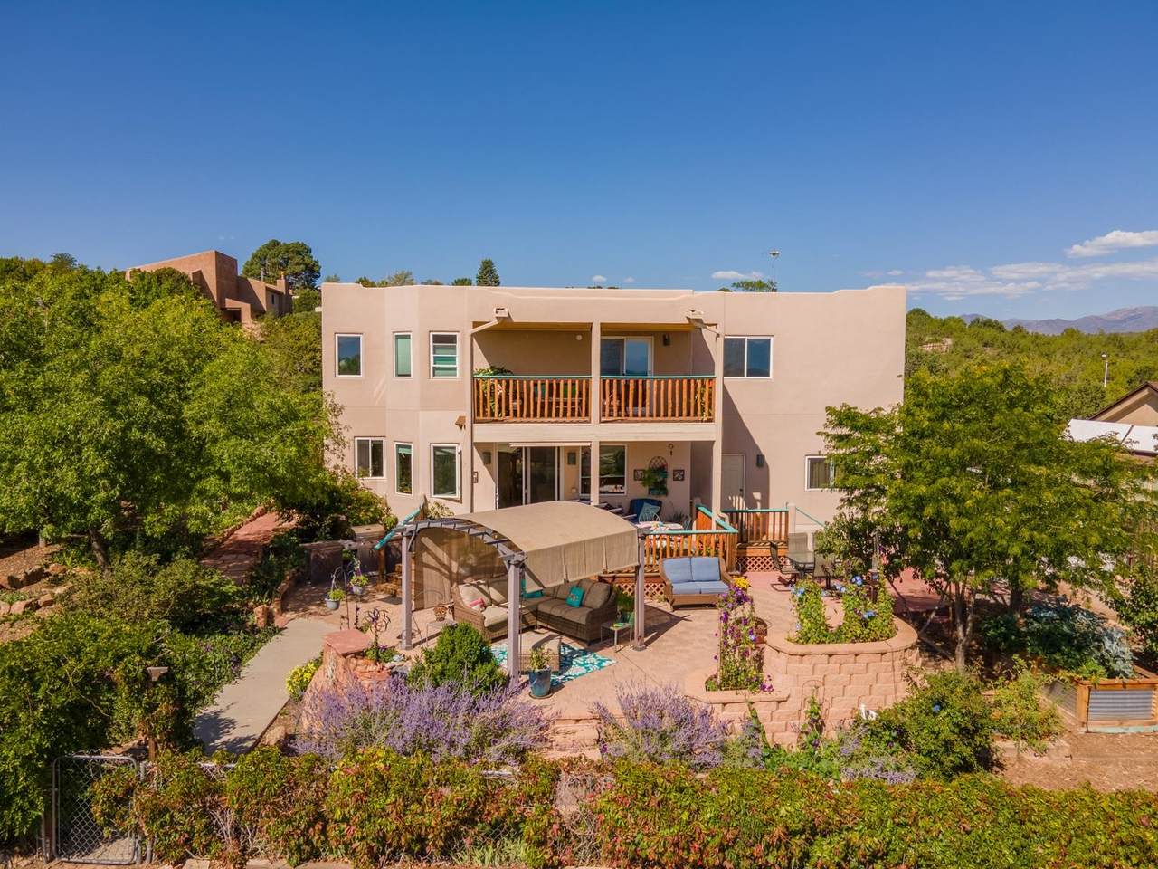 111 Sierra Vista Dr - Photo 1