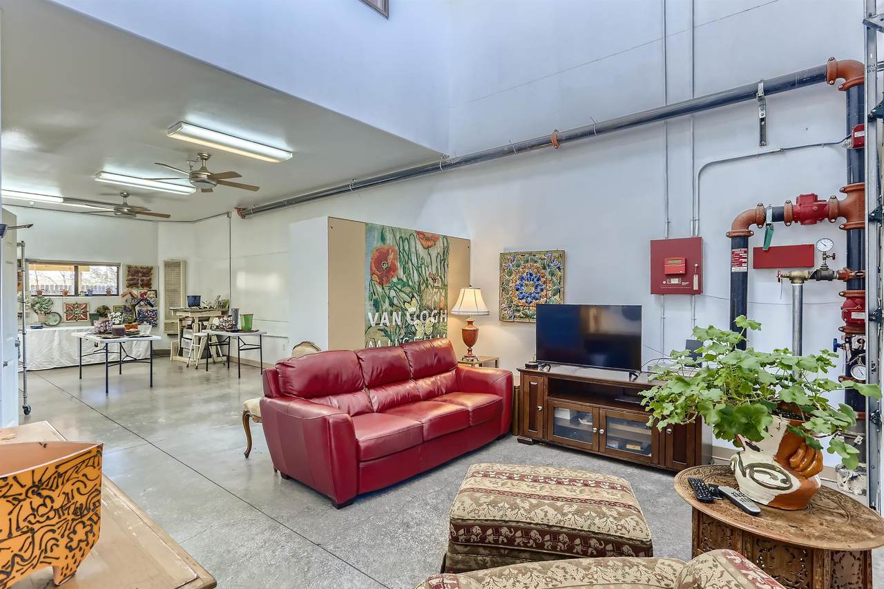 3760 Academy - Photo 1